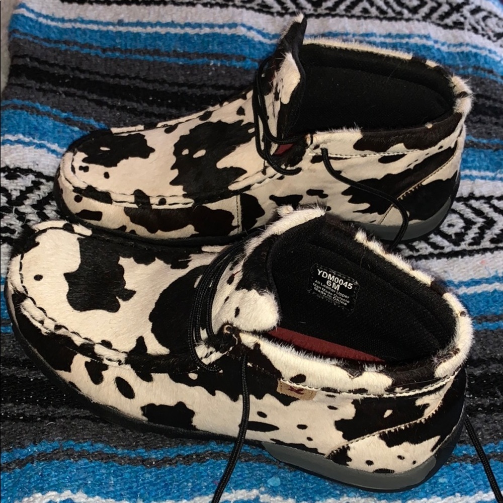 Cow Print Twisted X shoes